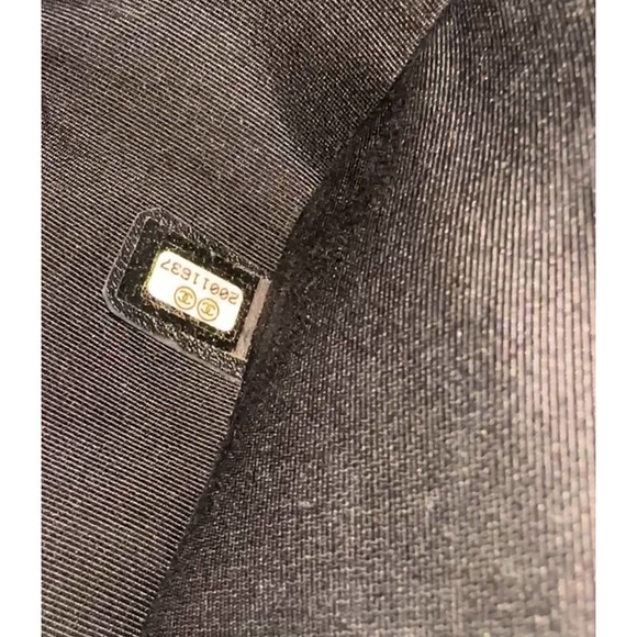 ❌❌ Chanel Boy Bag Caviar Old Medium Classic Quilted Black Caviar Flap CC Leboy - Picture 15 of 16